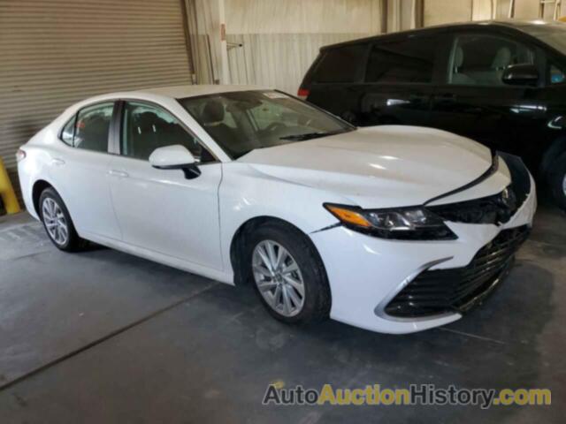 TOYOTA CAMRY LE, 4T1C11AK5MU563734