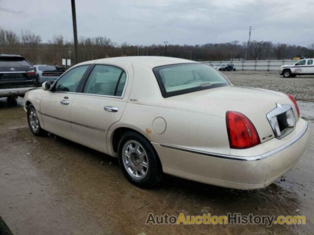 LINCOLN TOWNCAR SIGNATURE, 1LNHM82W61Y694294