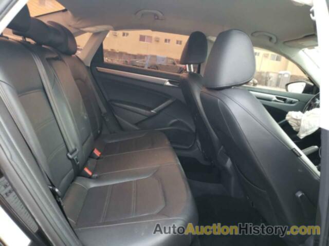 VOLKSWAGEN PASSAT S, 1VWAA7A30JC001746