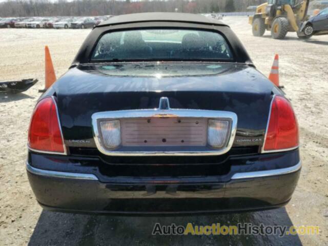 LINCOLN TOWNCAR SIGNATURE LIMITED, 1LNHM82V17Y620569