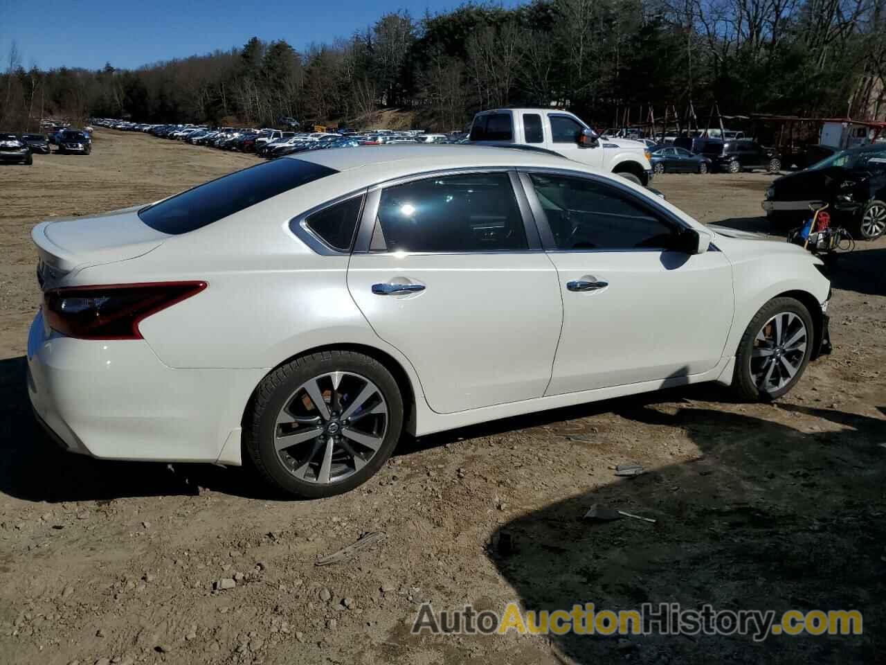 NISSAN ALTIMA 2.5, 1N4AL3AP5HC263285