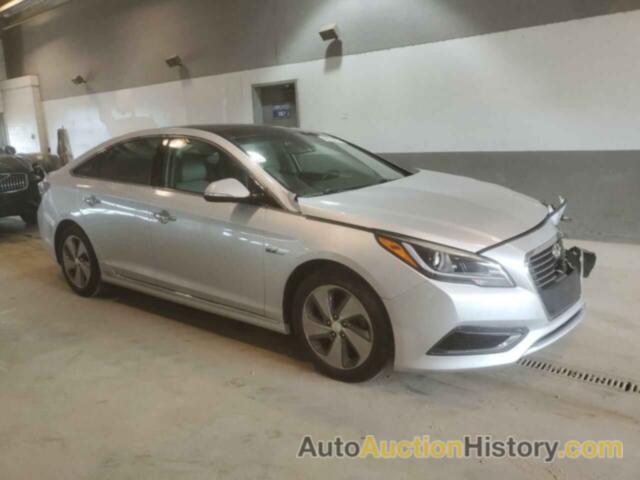 HYUNDAI SONATA HYBRID, KMHE34L17GA016933