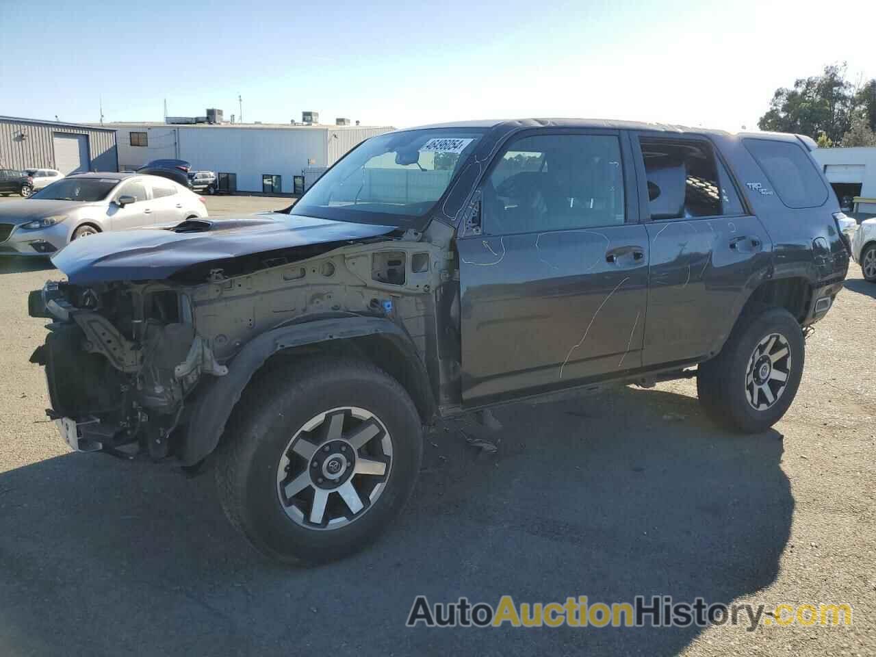 TOYOTA 4RUNNER SR5, JTEBU5JR1K5615892