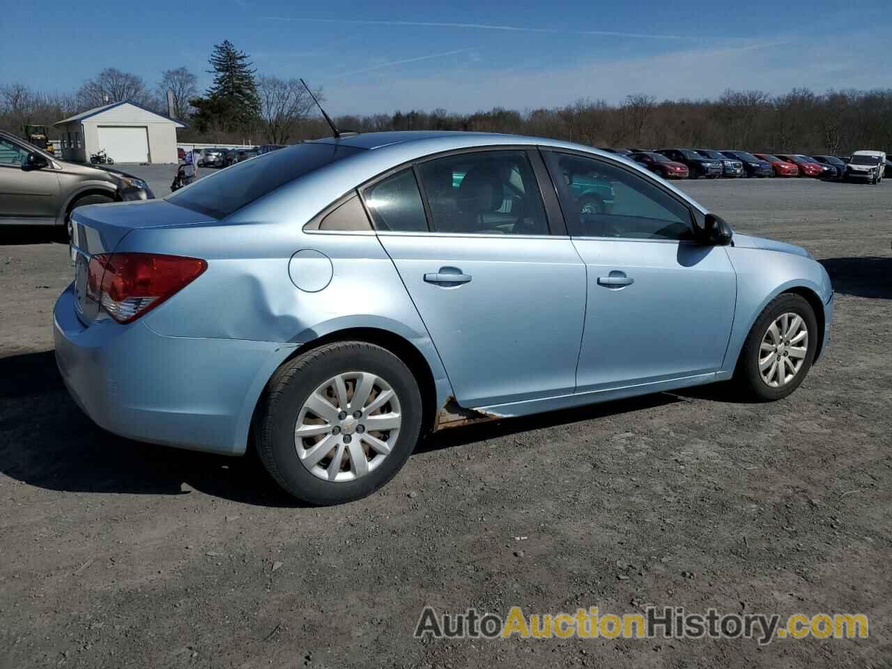 CHEVROLET CRUZE LS, 1G1PC5SHXB7272662