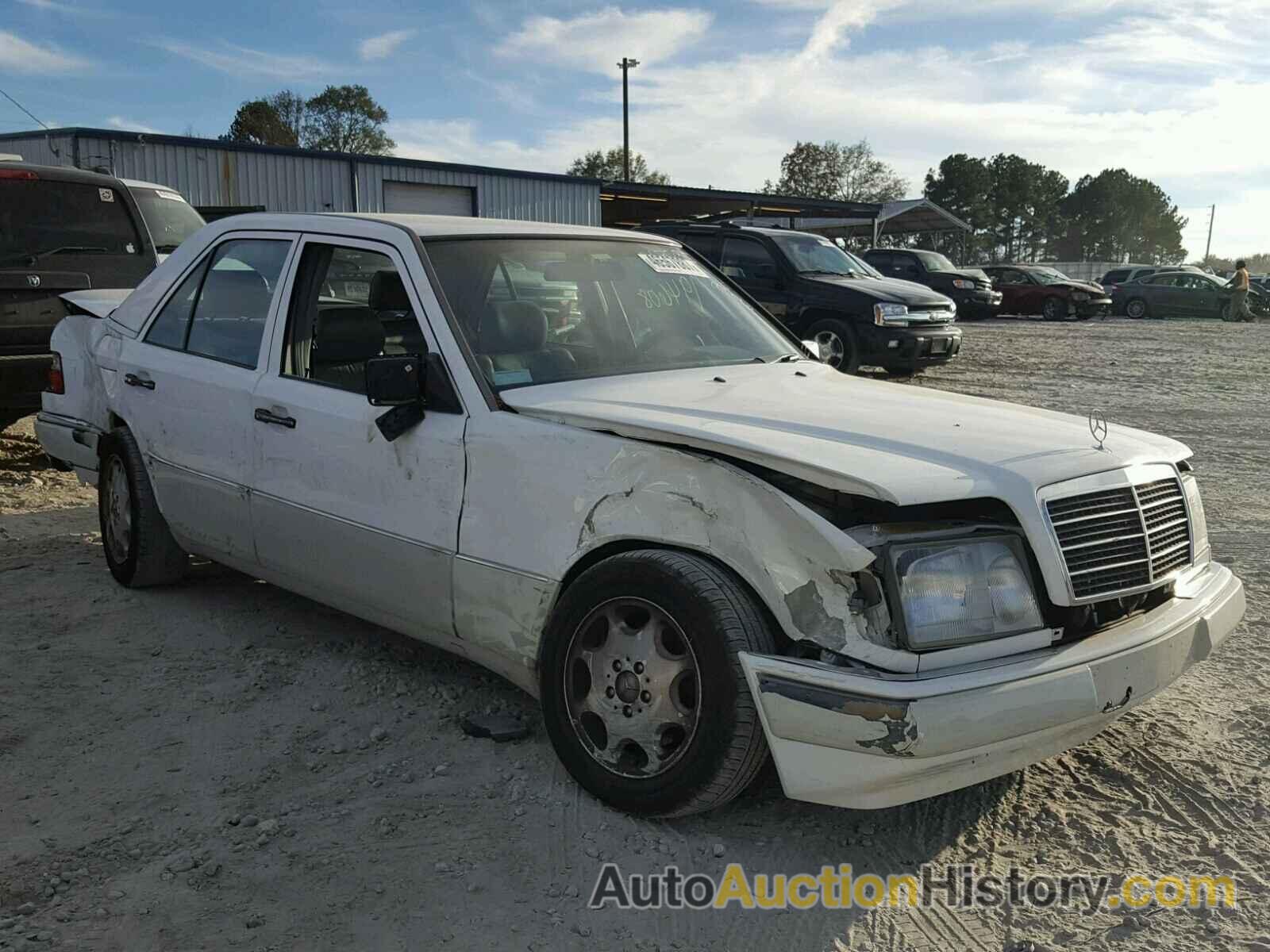 1995 MERCEDES-BENZ E 320 BASE, WDBEA32EXSC248785