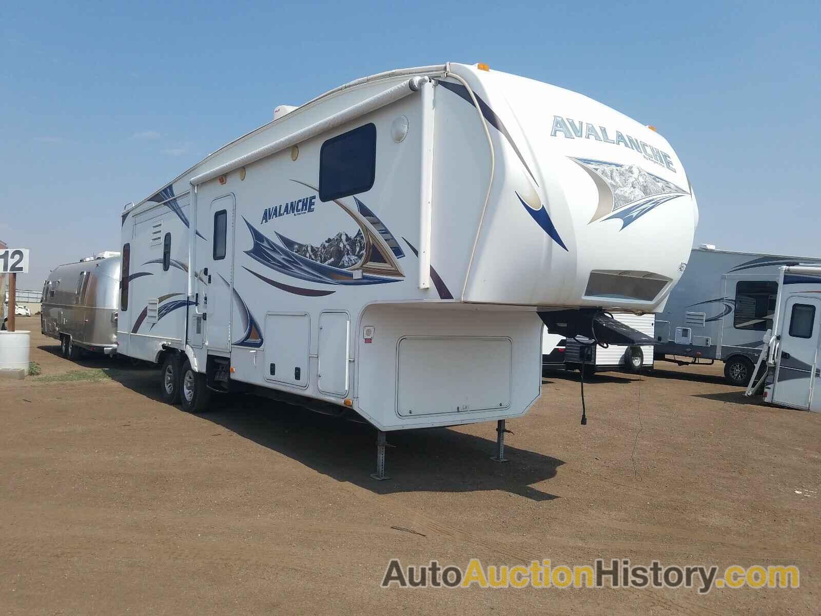 2011 KEYSTONE AVALANCHE, 4YDF29025BE760020