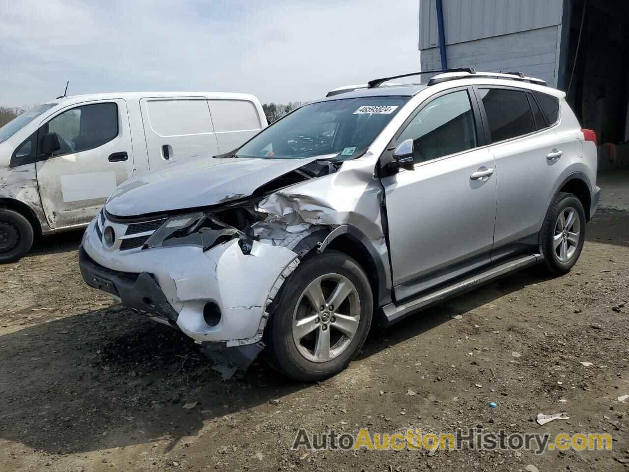 TOYOTA RAV4 XLE, 2T3RFREV1FW348697