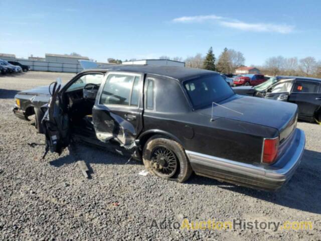 LINCOLN TOWNCAR SIGNATURE, 1LNLM82F4LY630428