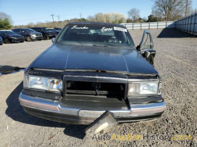 LINCOLN TOWNCAR SIGNATURE, 1LNLM82F4LY630428