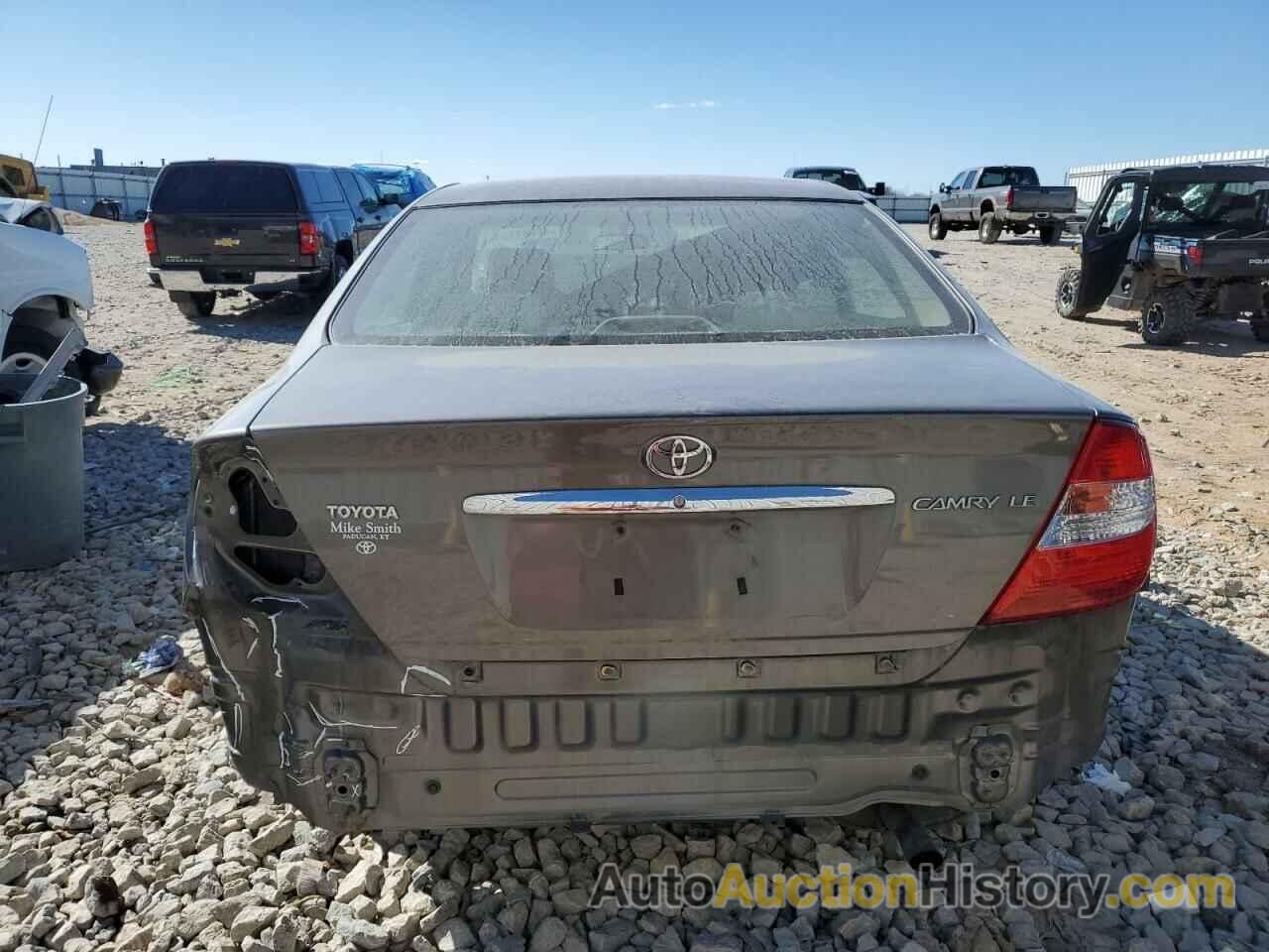 TOYOTA CAMRY LE, 4T1BE32K24U933628