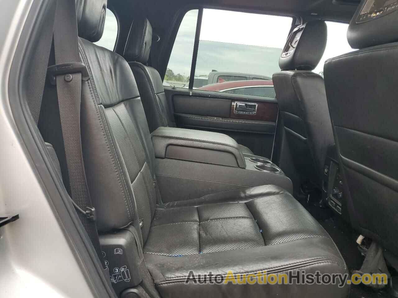 LINCOLN NAVIGATOR, 5LMJJ2H5XBEJ08203