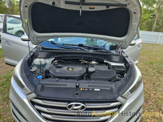 HYUNDAI TUCSON SE, KM8J23A47HU381220