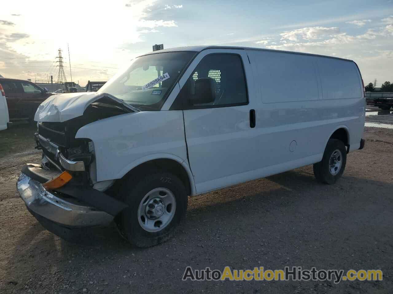 CHEVROLET EXPRESS, 1GCWGAFG5J1910559