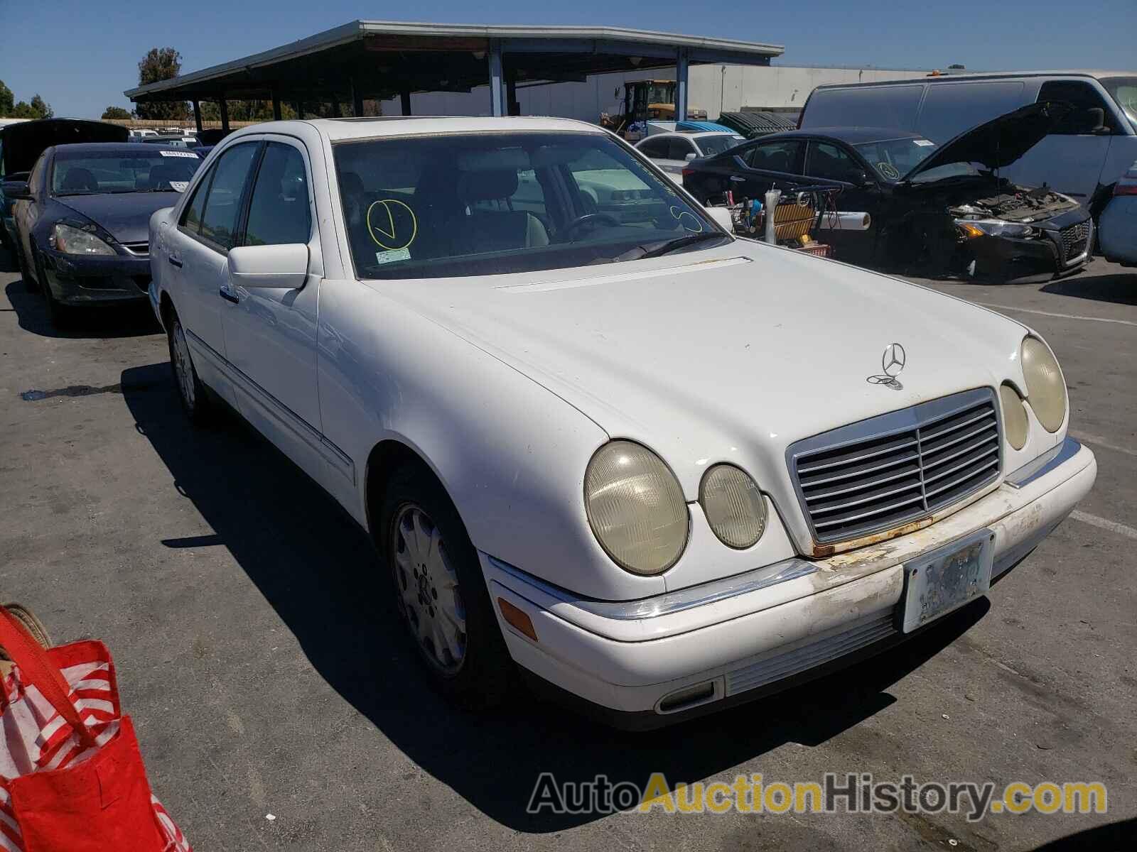 1998 MERCEDES-BENZ E CLASS 320, WDBJF65F4WA498093