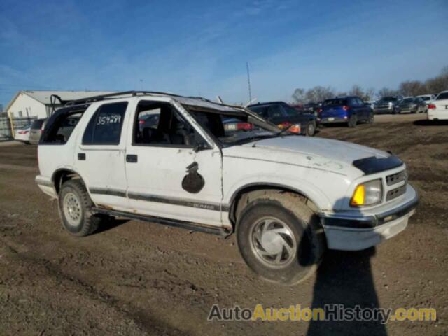 CHEVROLET BLAZER, 1GNDT13W2VK217549