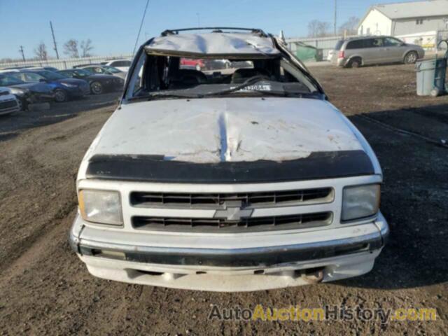 CHEVROLET BLAZER, 1GNDT13W2VK217549