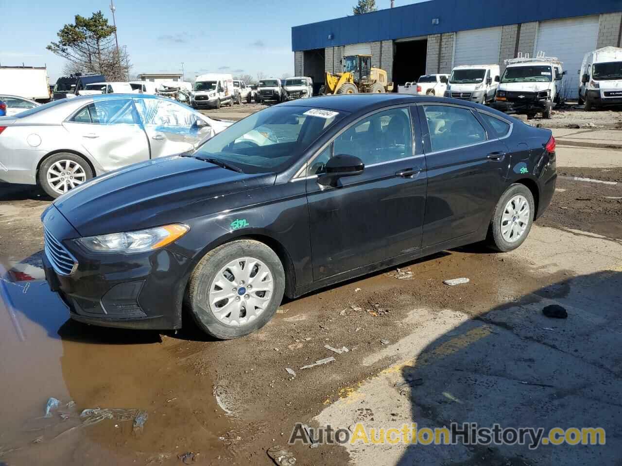 FORD FUSION S, 3FA6P0G70KR233264