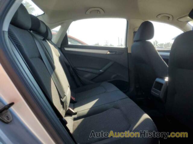 VOLKSWAGEN PASSAT S, 1VWAT7A35HC017784