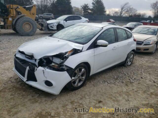 FORD FOCUS SE, 1FADP3K26EL135265