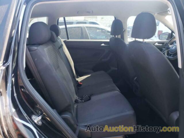 VOLKSWAGEN TIGUAN S, 3VV1B7AX7JM036139