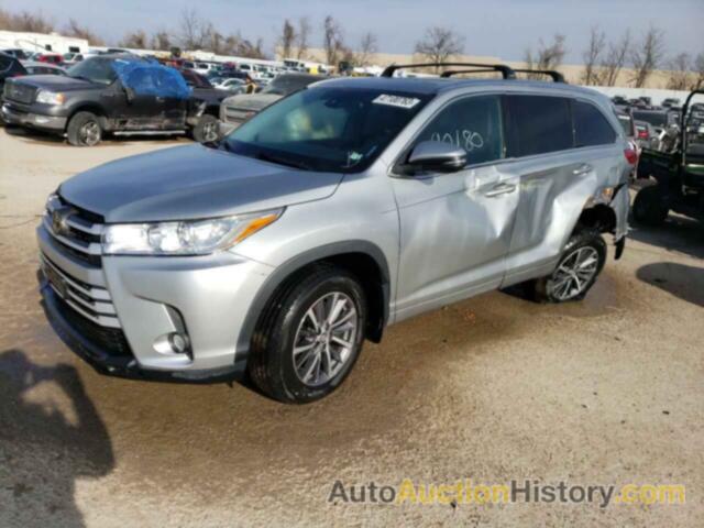 TOYOTA HIGHLANDER SE, 5TDJZRFH8JS858987