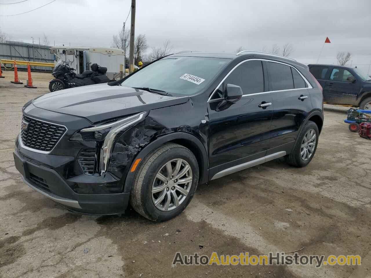 CADILLAC XT4 PREMIUM LUXURY, 1GYFZCR45KF147416