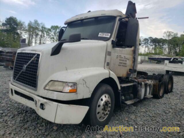 VOLVO VN VNM, 4V4MC9DG0GN947853