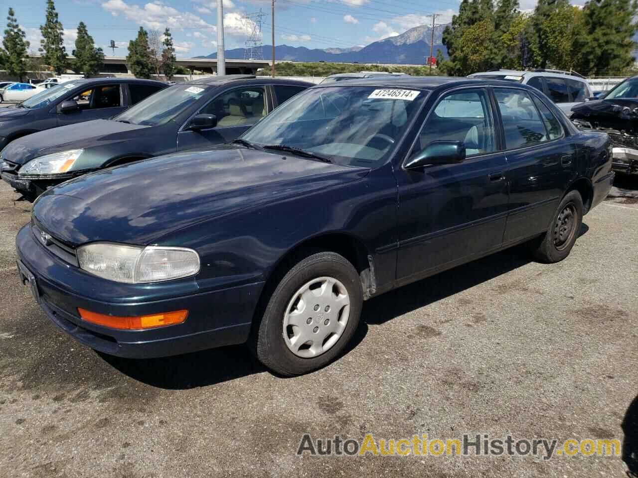 TOYOTA CAMRY LE, 4T1SK12E5RU851374