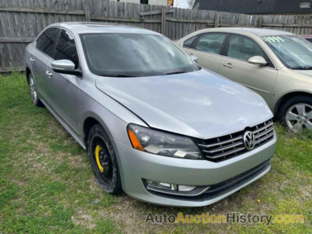 VOLKSWAGEN PASSAT SE, 1VWBN7A3XDC074393