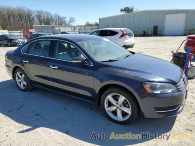 VOLKSWAGEN PASSAT SE, 1VWBT7A3XEC064888