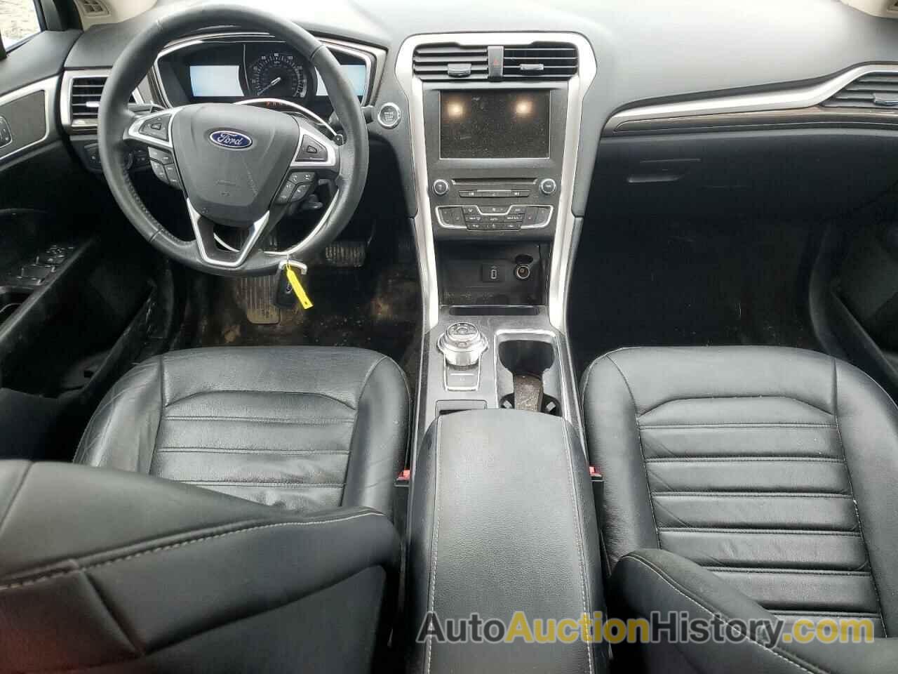 FORD FUSION SE, 3FA6P0T9XHR280897