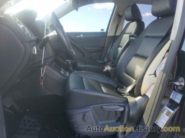 VOLKSWAGEN TIGUAN S, WVGAV7AX2GW557117