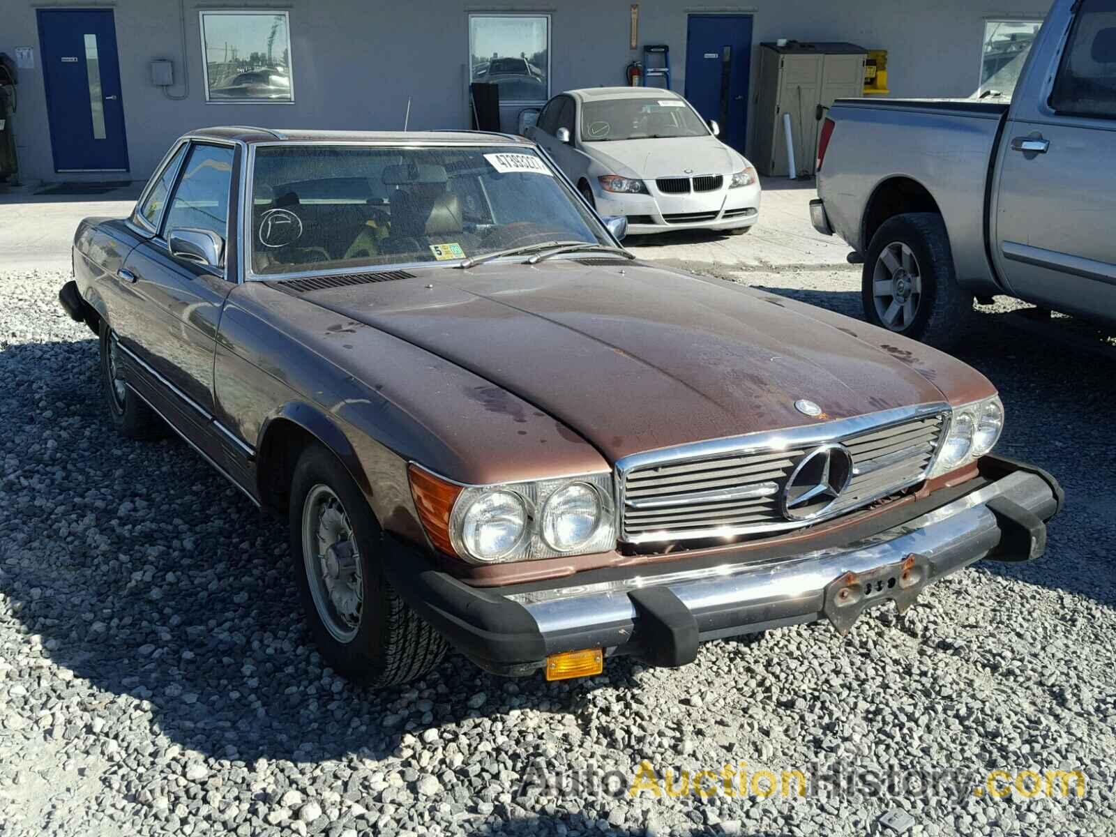 1975 MERCEDES-BENZ 450 SL, 10704412027638