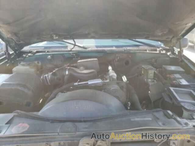 CHEVROLET SUBURBAN C1500, 3GNEC16R4TG105639