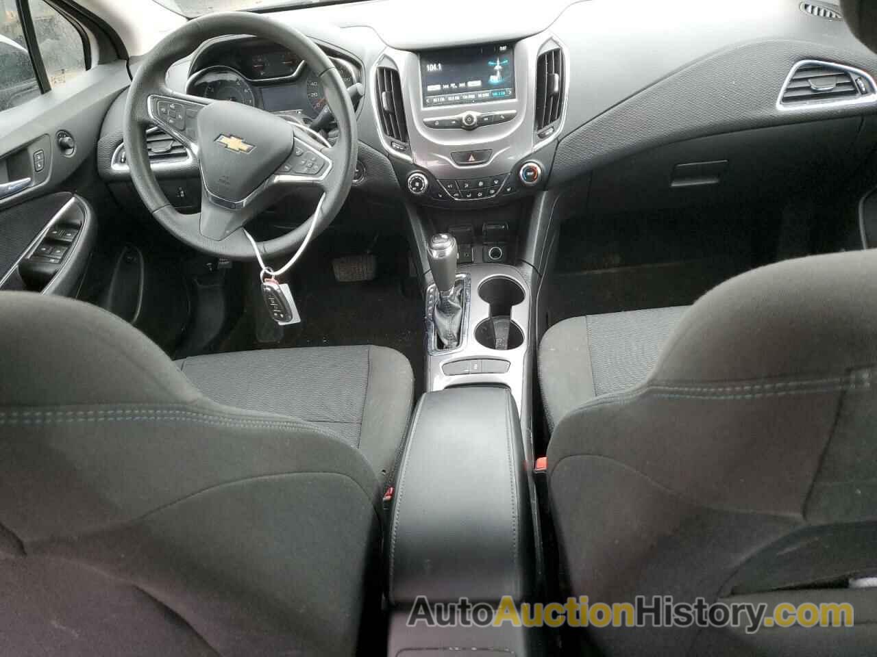 CHEVROLET CRUZE LT, 1G1BE5SM2J7167484