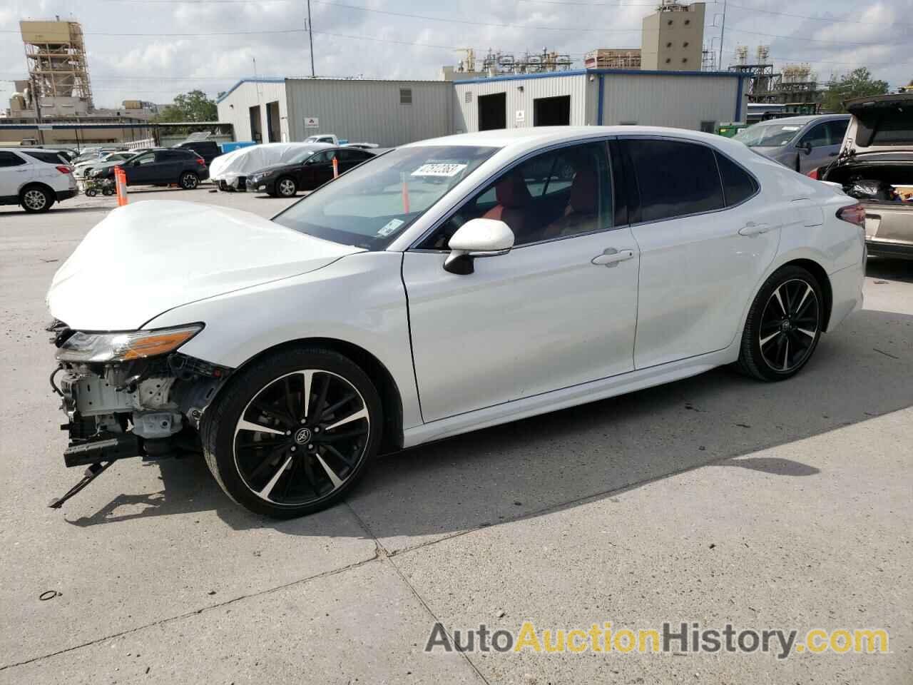 2018 TOYOTA CAMRY XSE, 4T1B61HK0JU102164