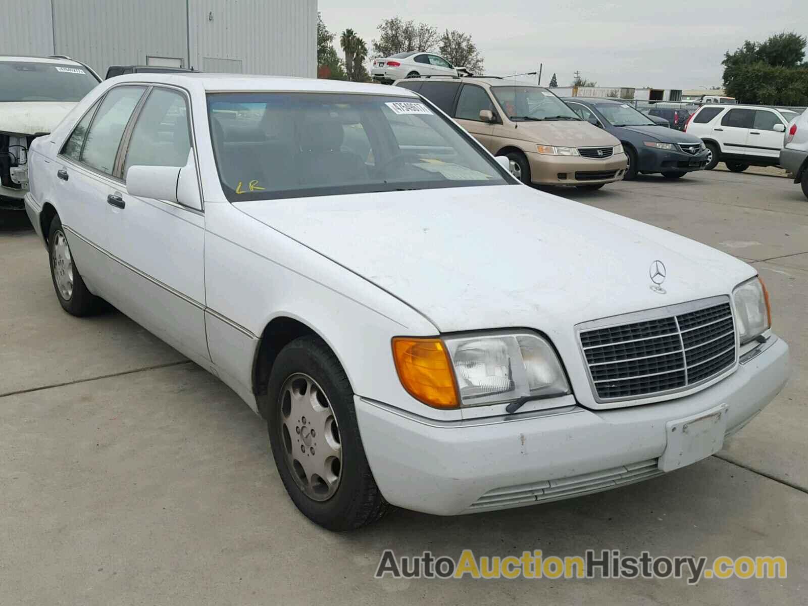 1992 MERCEDES-BENZ 300 SE, WDBGA32EXNA037840