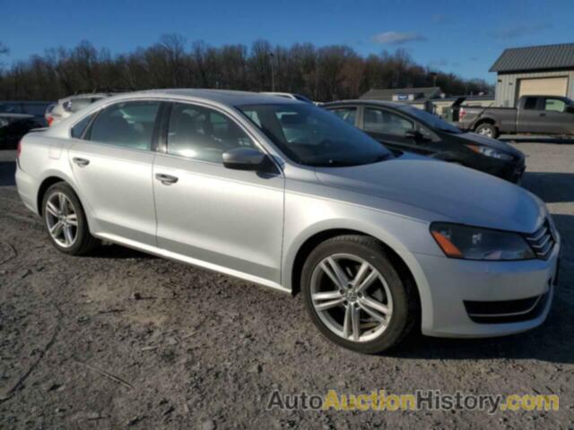 VOLKSWAGEN PASSAT SE, 1VWBT7A3XEC113233