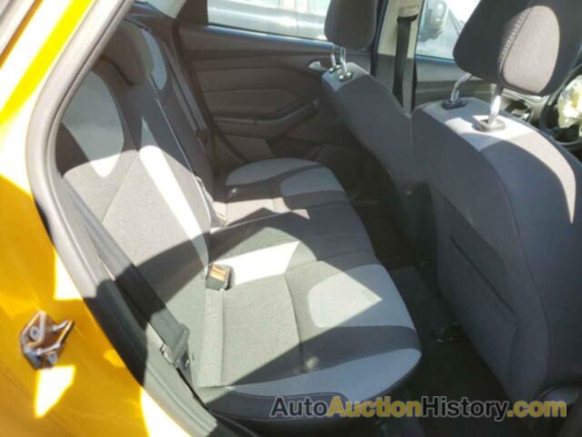 FORD FOCUS SE, 1FAHP3K25CL315822