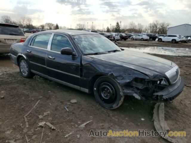 LINCOLN TOWNCAR SIGNATURE LIMITED, 2LNBL8CV4AX620838