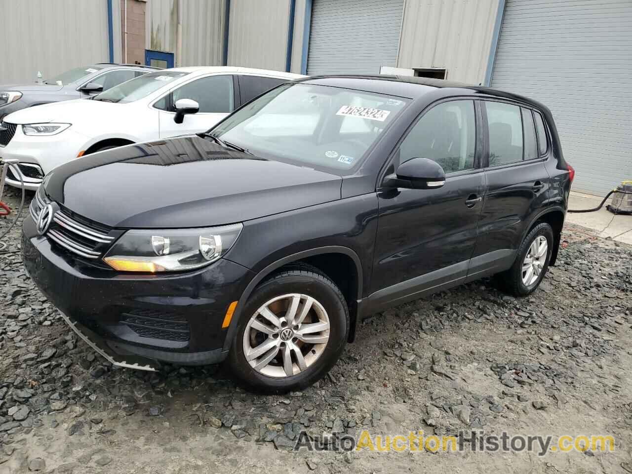 VOLKSWAGEN TIGUAN S, WVGBV3AX8EW610283