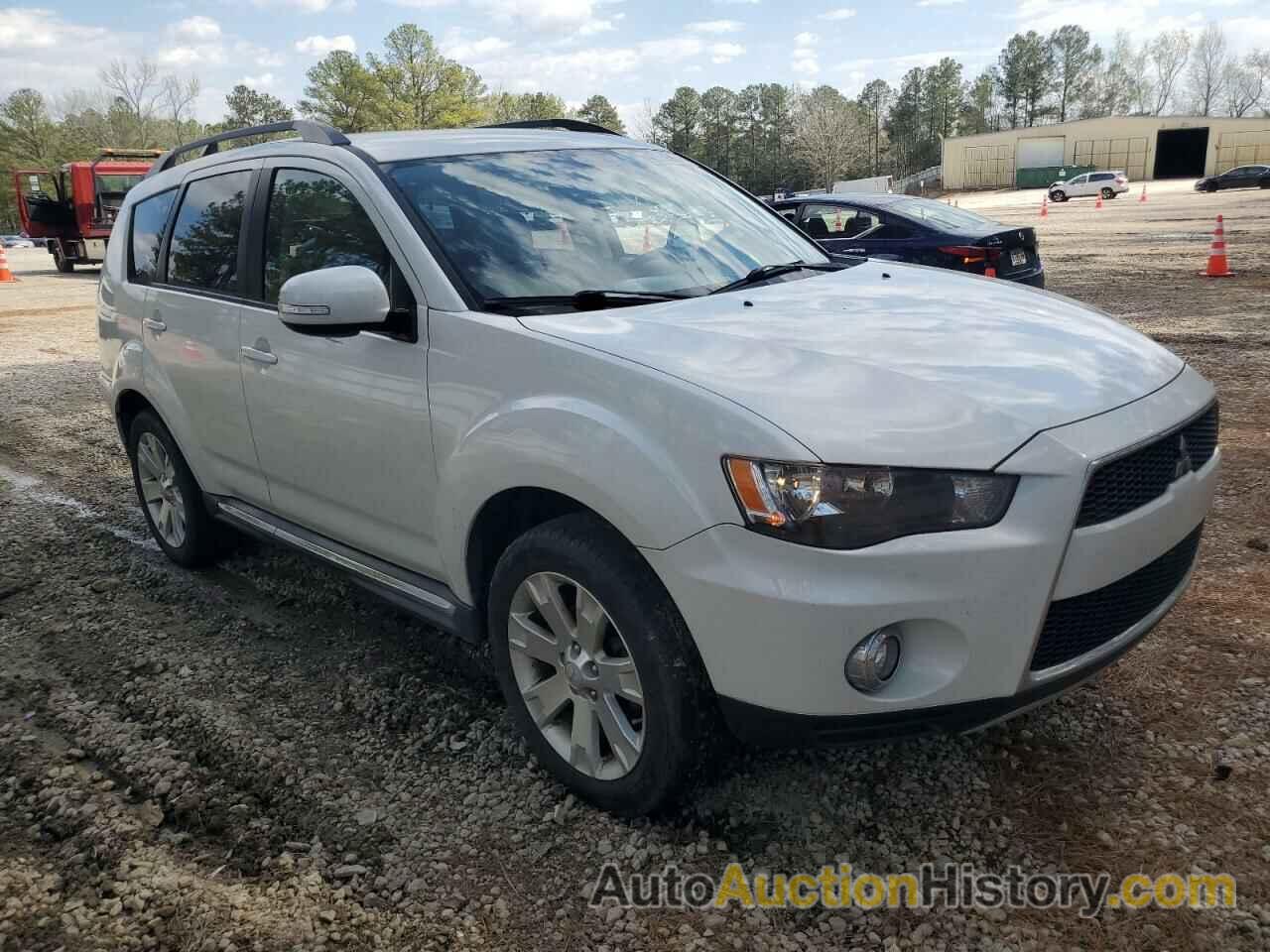 MITSUBISHI OUTLANDER SE, JA4AS3AW9DU001417