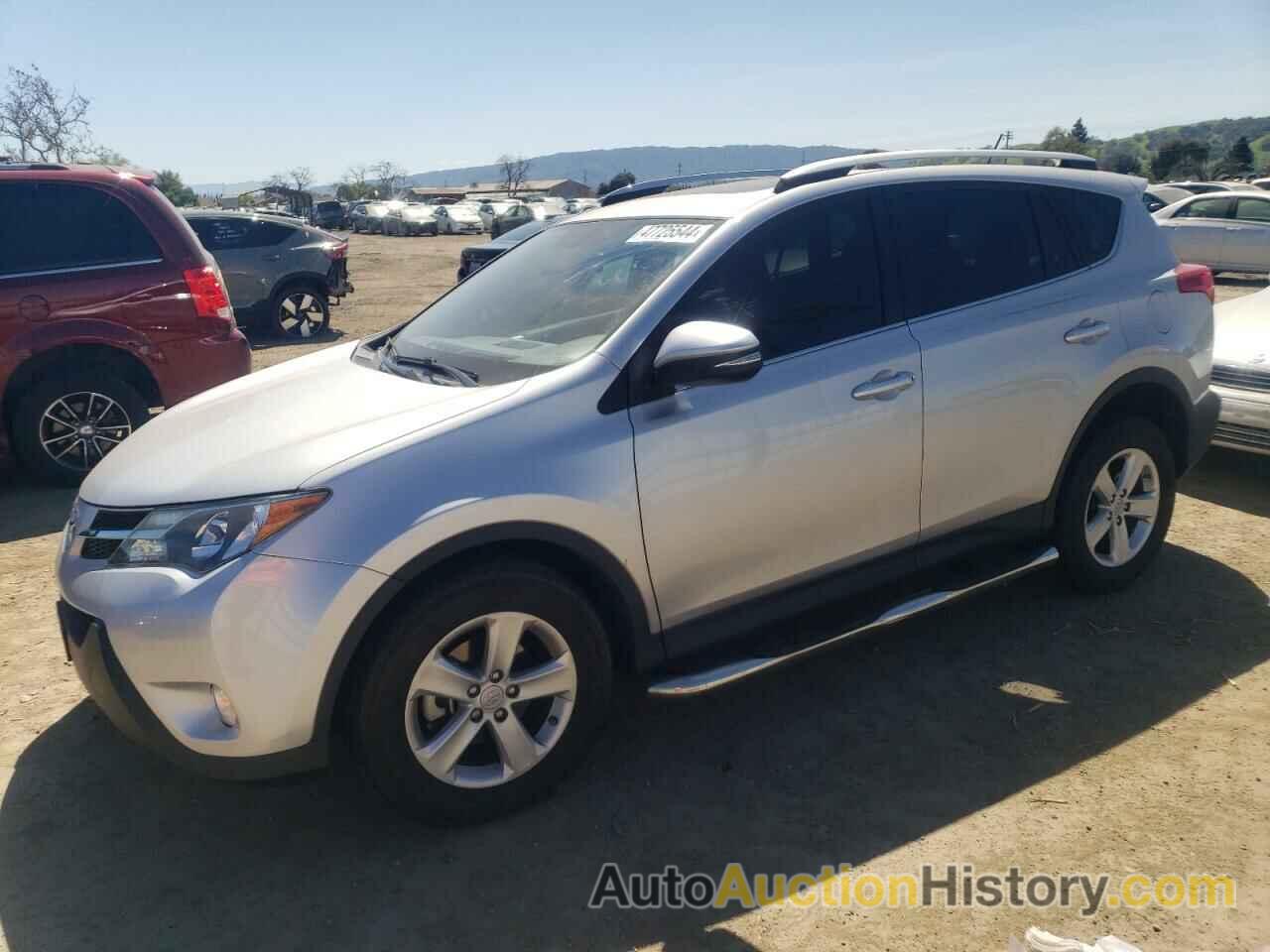 TOYOTA RAV4 XLE, JTMRFREV0DD011769