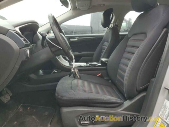 FORD FUSION SE, 3FA6P0H7XDR270825