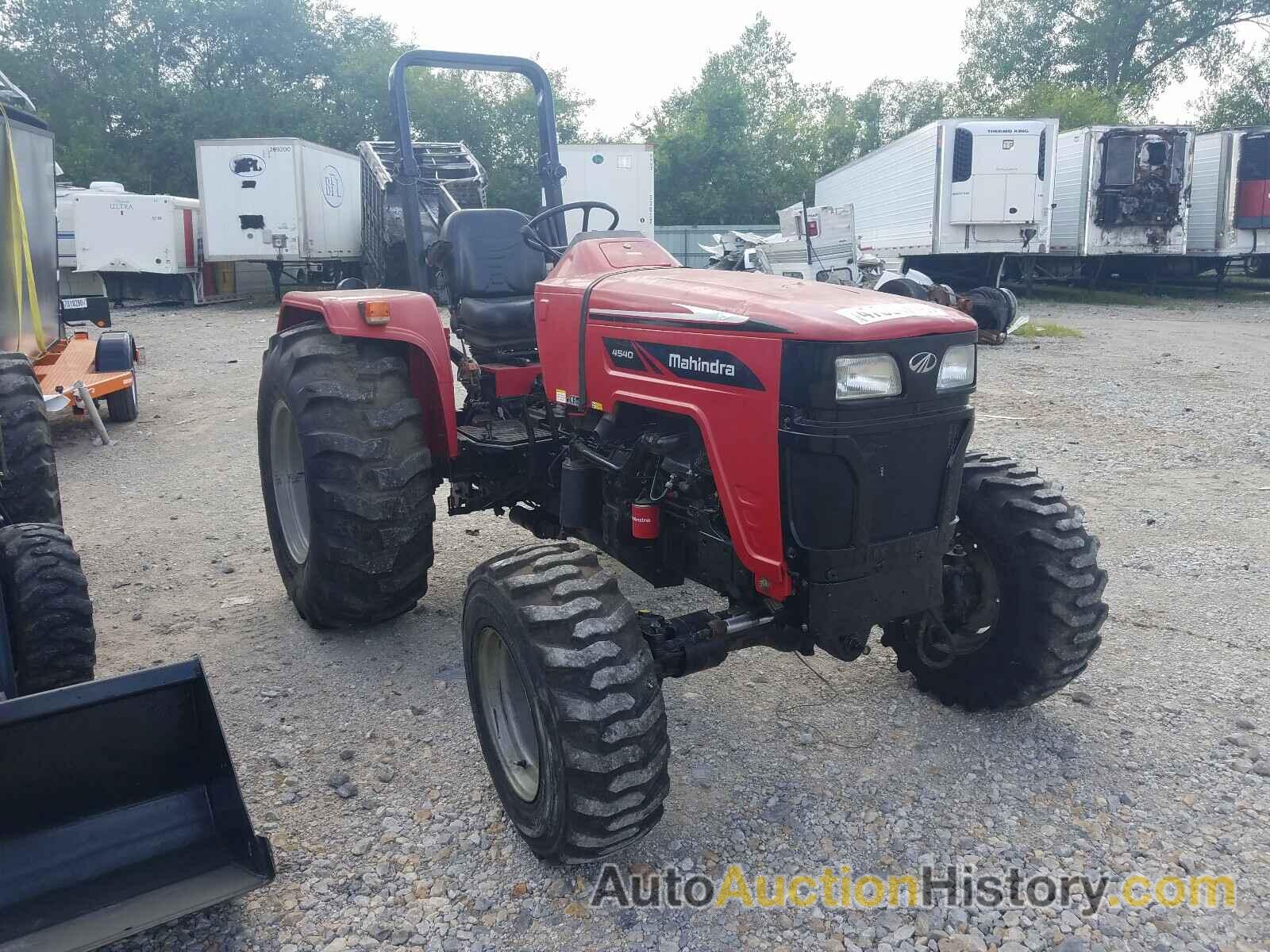 2015 MAHINDRA AND MAHINDRA TRACTOR, MRCNY1521