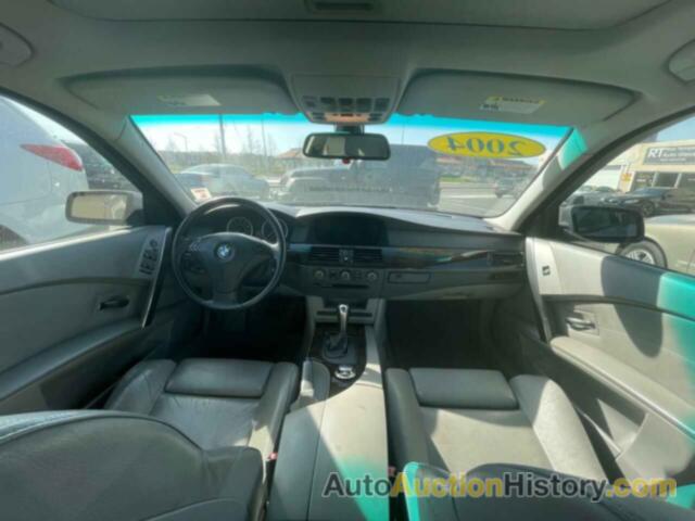 BMW 5 SERIES I, WBANA73574B058553