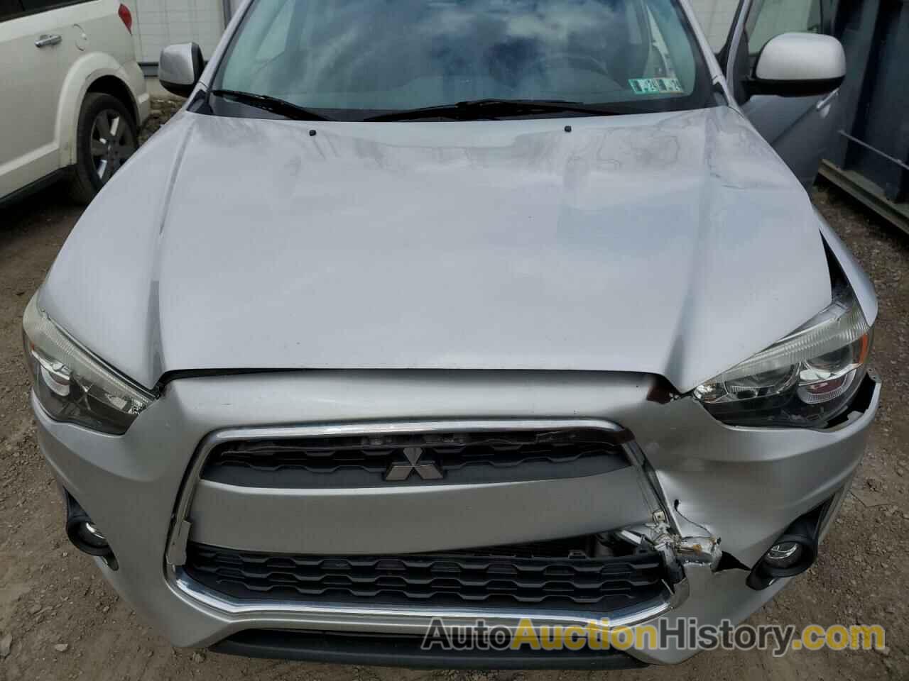 MITSUBISHI OUTLANDER SE, 4A4AR4AU2DE018892