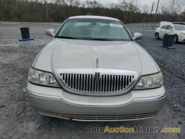 LINCOLN TOWNCAR SIGNATURE, 1LNHM82W53Y674315