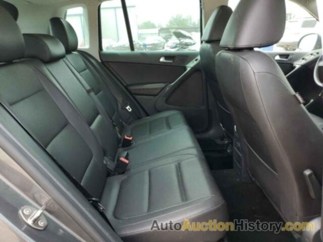 VOLKSWAGEN TIGUAN S, WVGAV7AX2GW563676