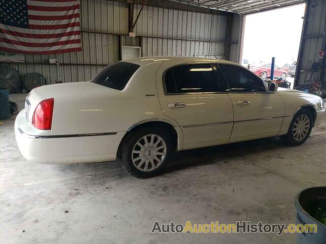 LINCOLN TOWNCAR SIGNATURE, 1LNHM81V77Y627771